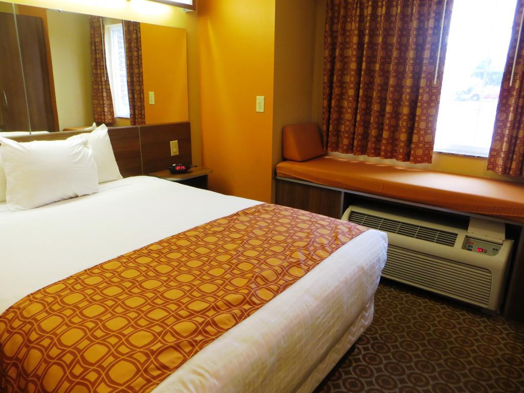 Microtel By Wyndham South Bend Notre Dame University Стая снимка