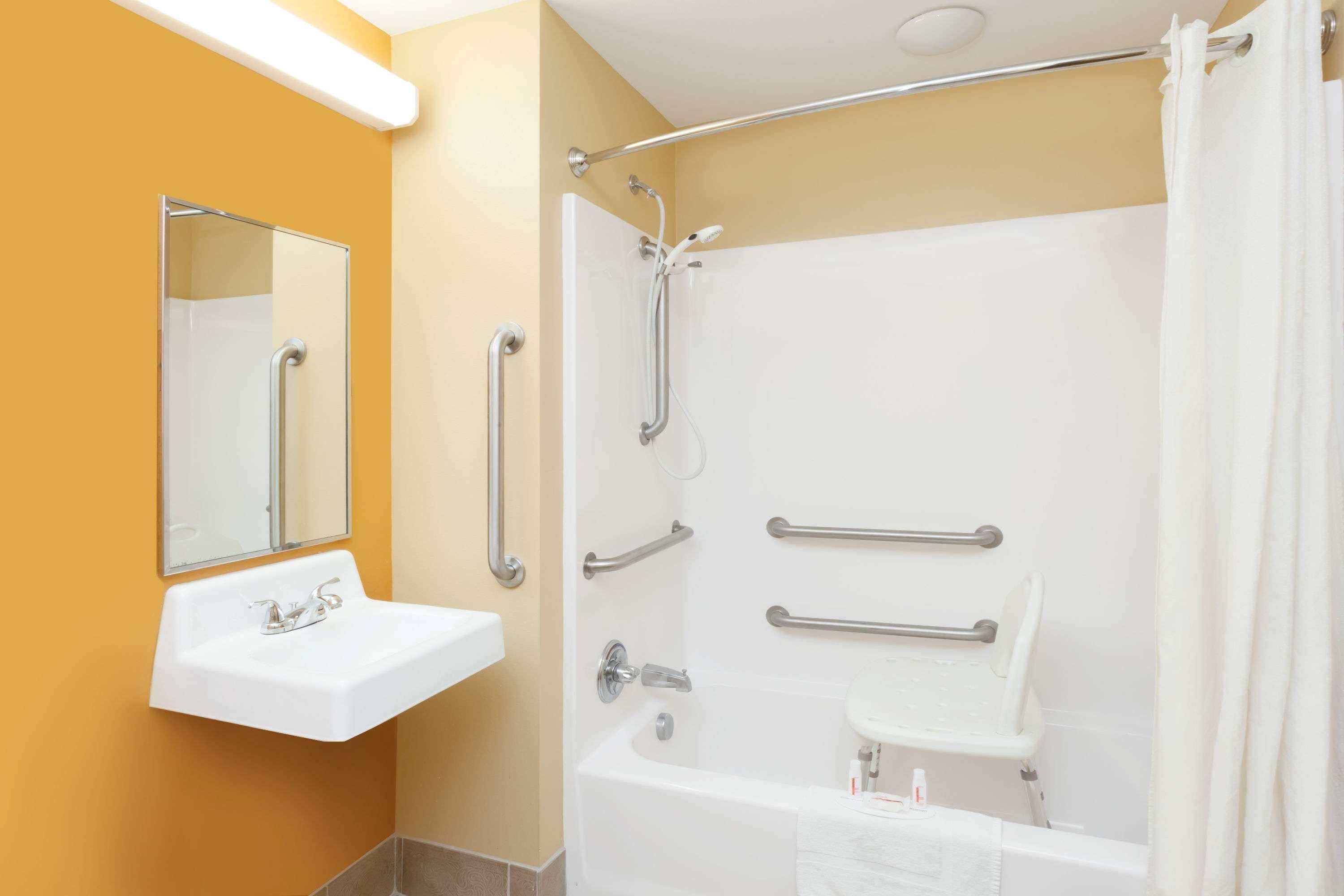 Microtel By Wyndham South Bend Notre Dame University Екстериор снимка