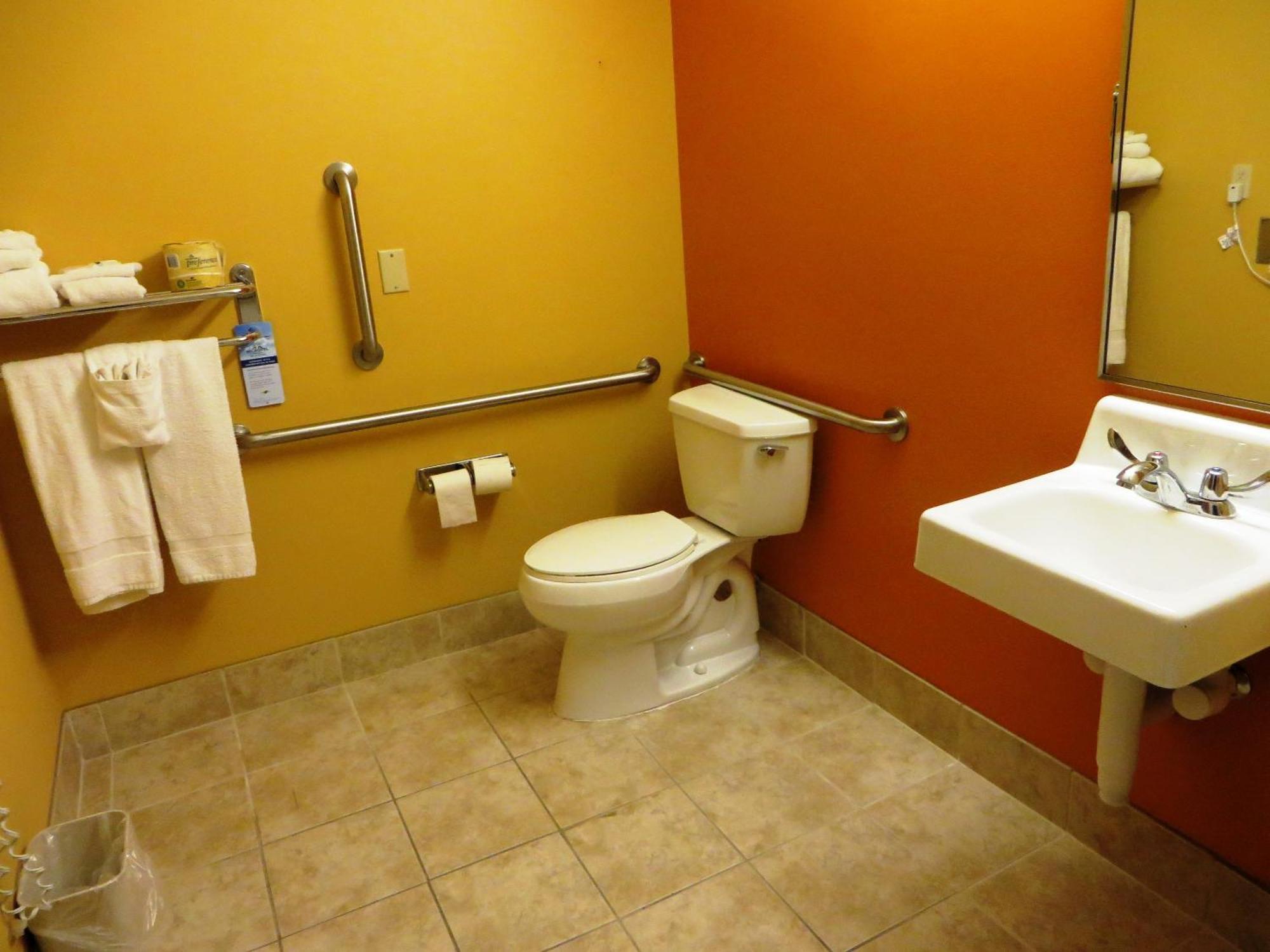 Microtel By Wyndham South Bend Notre Dame University Стая снимка